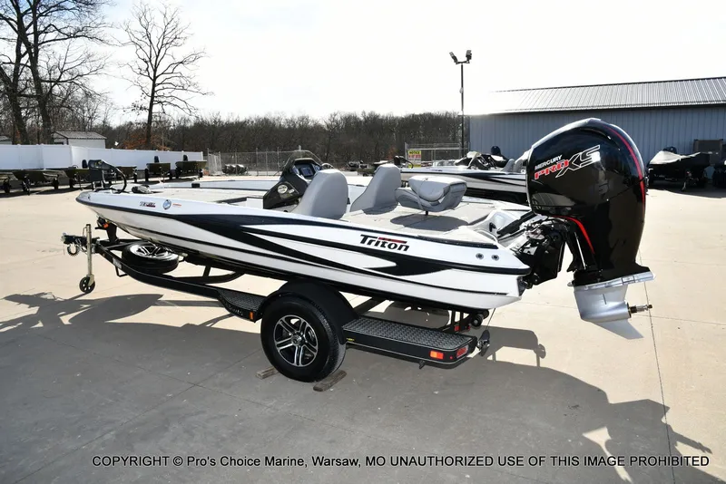 Slide: The Image of Triton 18 TRX w/150 Pro-XS 2024 - 22