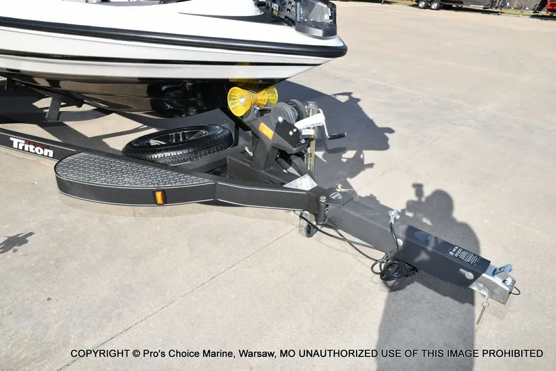 Slide: The Image of Triton 18 TRX w/150 Pro-XS 2024 - 28