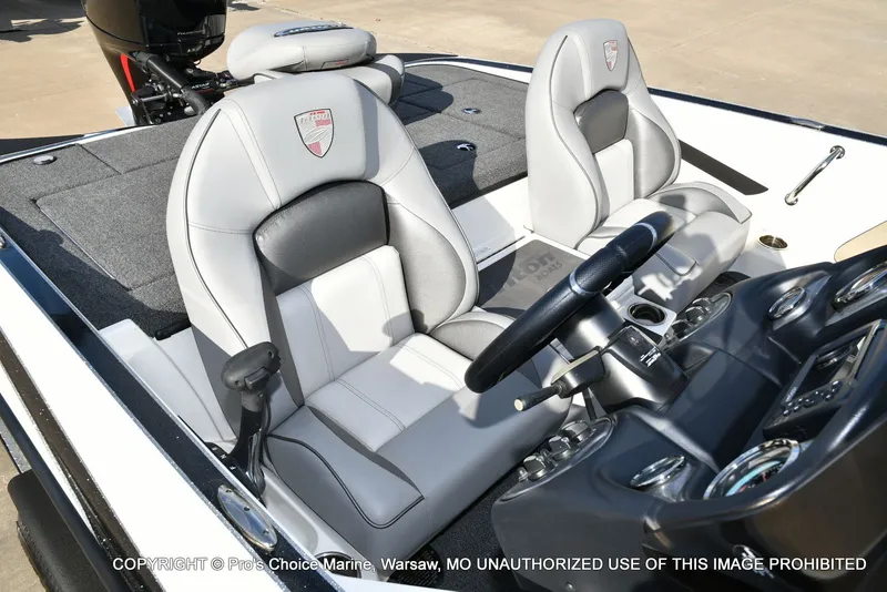 Slide: The Image of Triton 18 TRX w/150 Pro-XS 2024 - 31