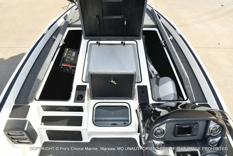 Slide: The Image of Triton 18 TRX w/150 Pro-XS 2024 - 48