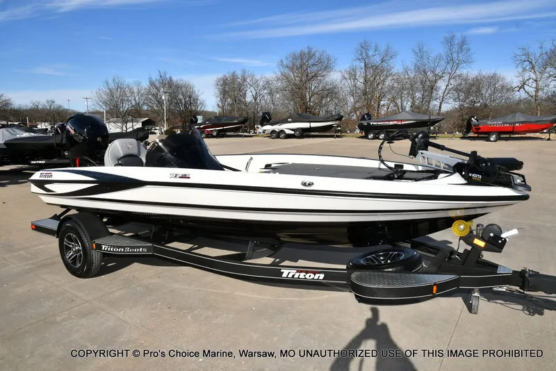 Slide: The Image of Triton 18 TRX w/150 Pro-XS 2024 - 68