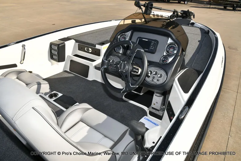 Slide: The Image of Triton 18 TRX w/150 Pro-XS 2024 - 7