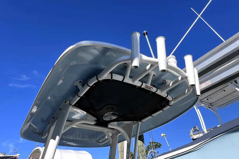 Slide: The Image of Display screen showing engine metrics of a 2023 Boston Whaler 220 Dauntless boat. - 37