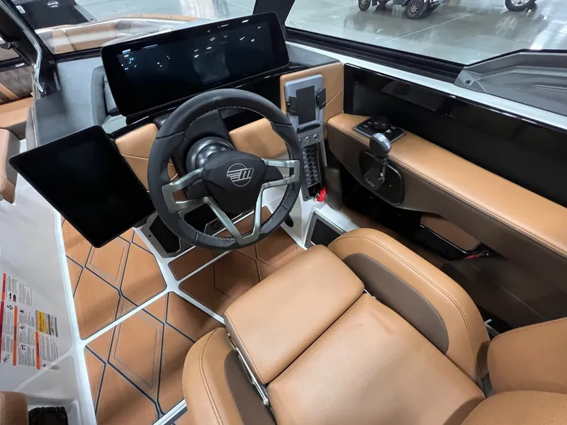 Slide: The Image of Malibu M230 2026 - 1201