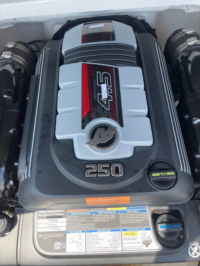 Slide: The Image of Chaparral SSi 21 2025 - 9