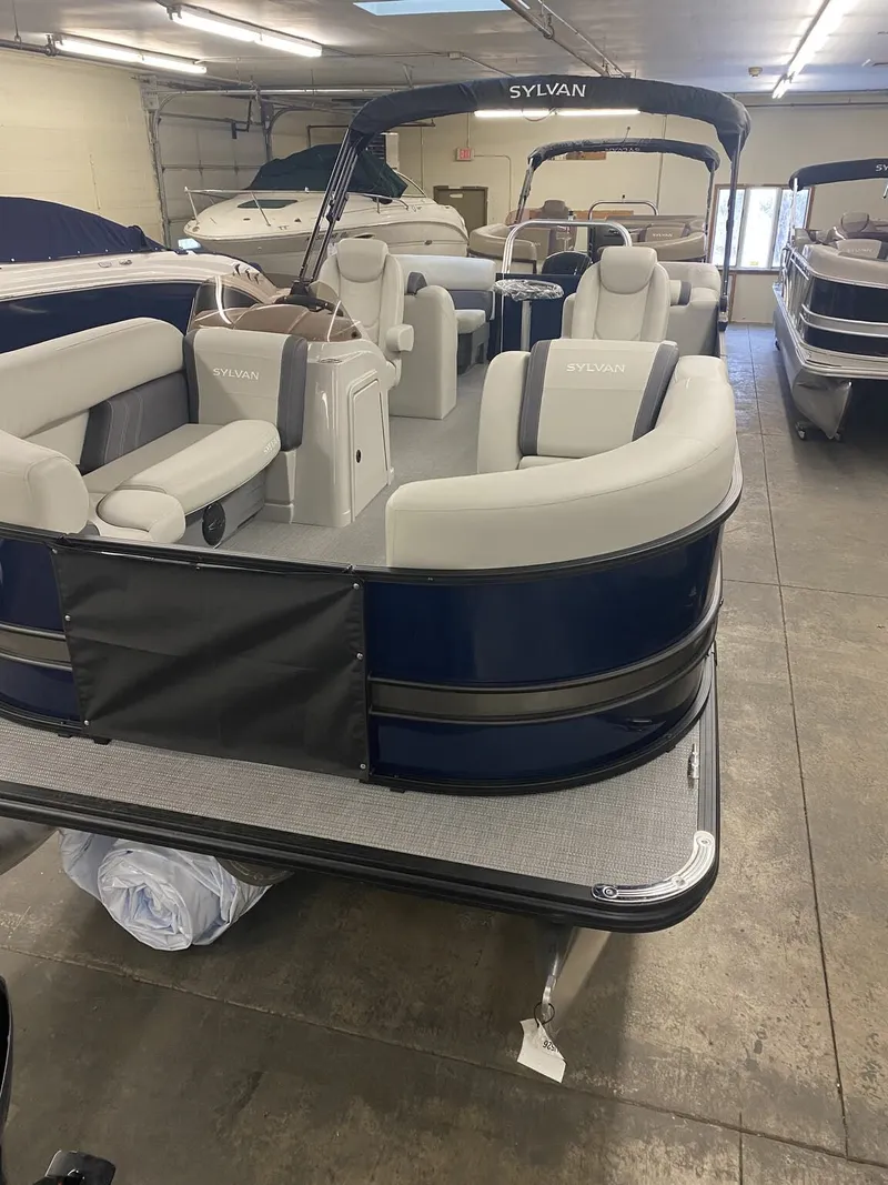 Slide: The Image of Sylvan Mirage 8522 LZ 2026 - 9