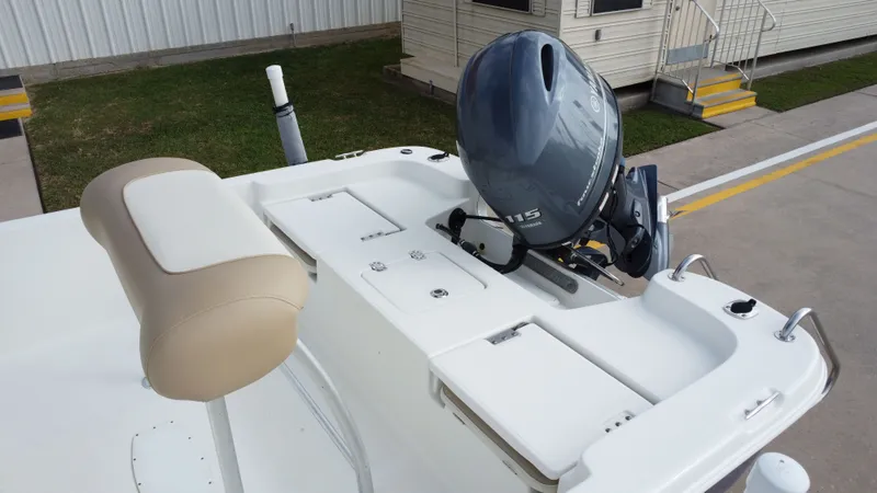 Slide: The Image of NauticStar 1910 2017 - 23