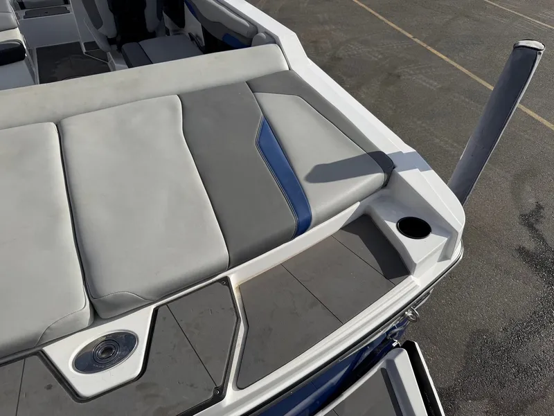 Slide: The Image of Axis Wake Research T220 2023 - 13