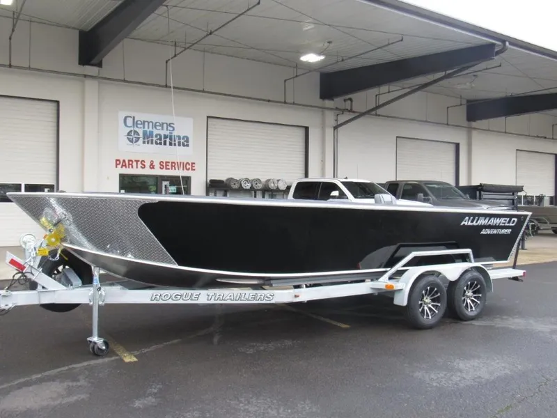 The Image of Alumaweld Adventurer 22 2026 - 1