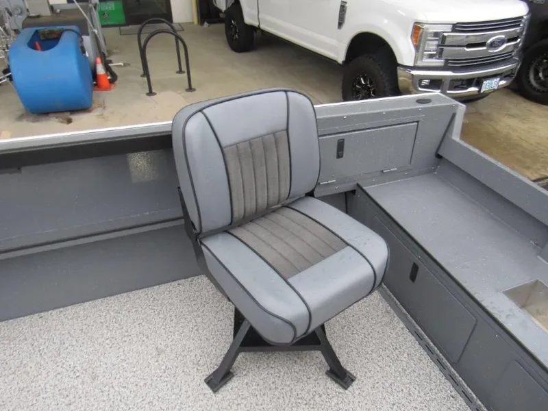 Slide: The Image of Alumaweld Adventurer 22 2026 - 10