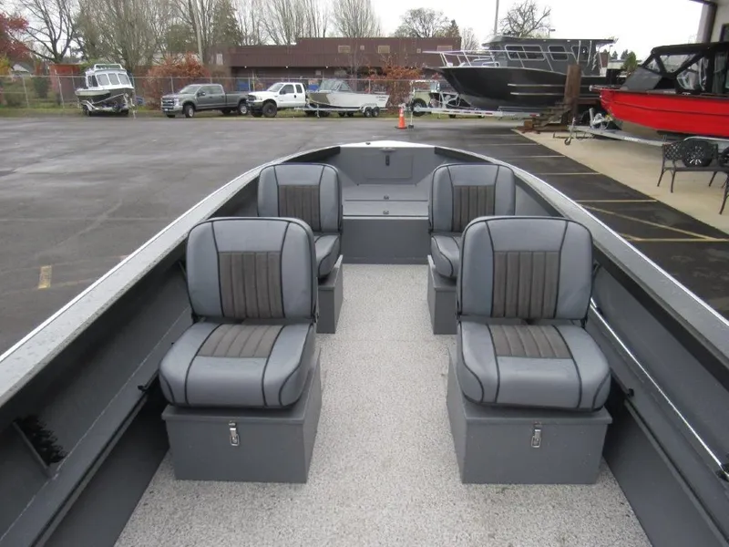 Slide: The Image of Alumaweld Adventurer 22 2026 - 12