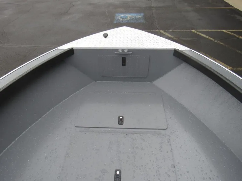 Slide: The Image of Alumaweld Adventurer 22 2026 - 13