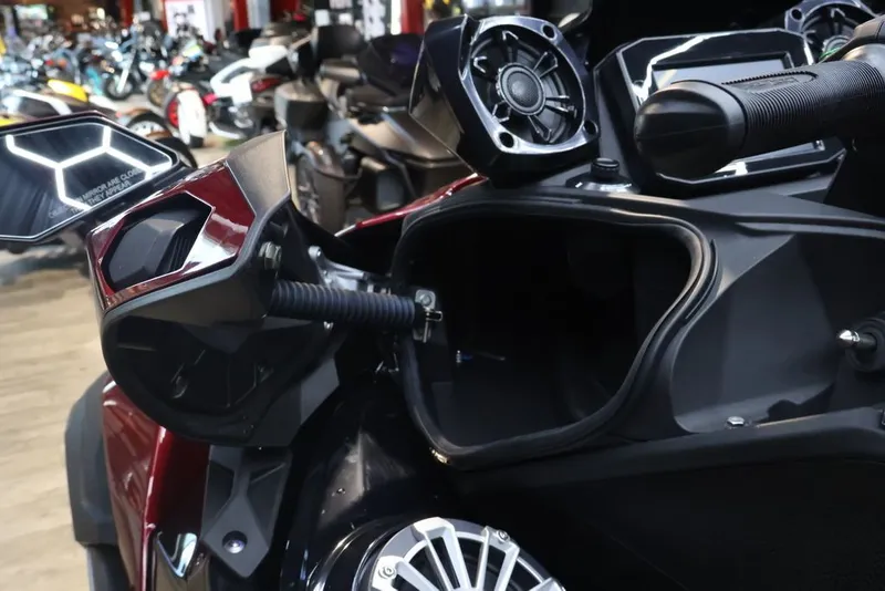 Slide: The Image of Kawasaki Jet Ski® Ultra® 310 LX 2026 - 15