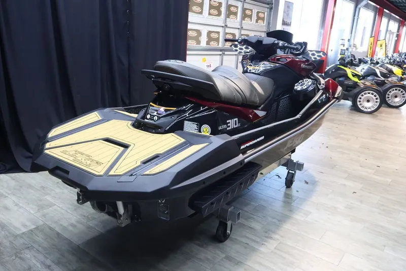 Slide: The Image of Kawasaki Jet Ski® Ultra® 310 LX 2026 - 5