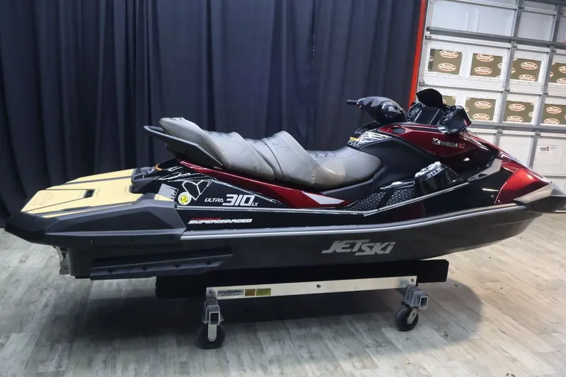 Slide: The Image of Kawasaki Jet Ski® Ultra® 310 LX 2026 - 6