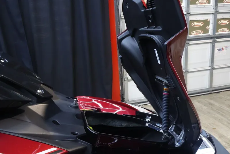 Slide: The Image of Kawasaki Jet Ski® Ultra® 310 LX 2026 - 9