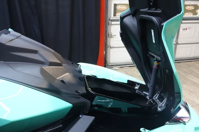 Slide: The Image of Kawasaki Jet Ski® Ultra® 310 LX-S 2026 - 12