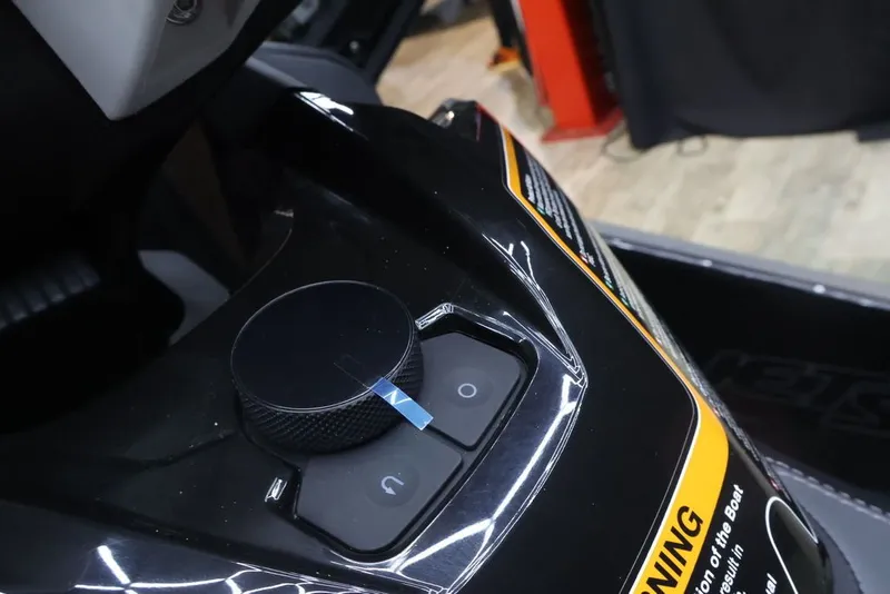 Slide: The Image of Kawasaki Jet Ski® Ultra® 310 LX-S 2026 - 17