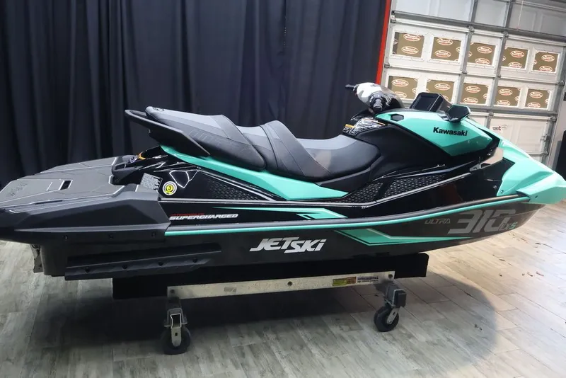 Slide: The Image of Kawasaki Jet Ski® Ultra® 310 LX-S 2026 - 6