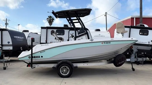 Slide: The Image of Yamaha 195 FSH Sport 2024 - 8