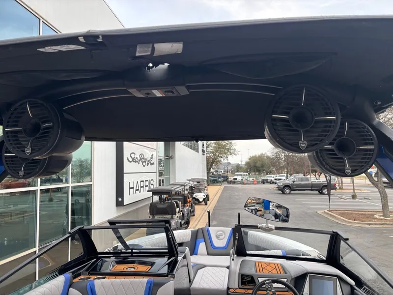 Slide: The Image of Tigé 23ZX 2022 - 21