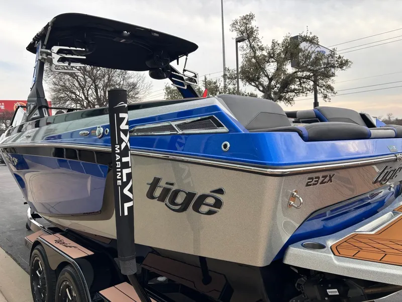 Slide: The Image of Tigé 23ZX 2022 - 5