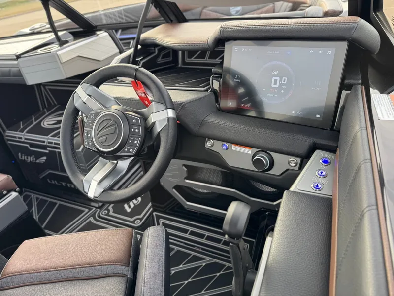 Slide: The Image of Tigé Ultré 25ZX 2026 - 20