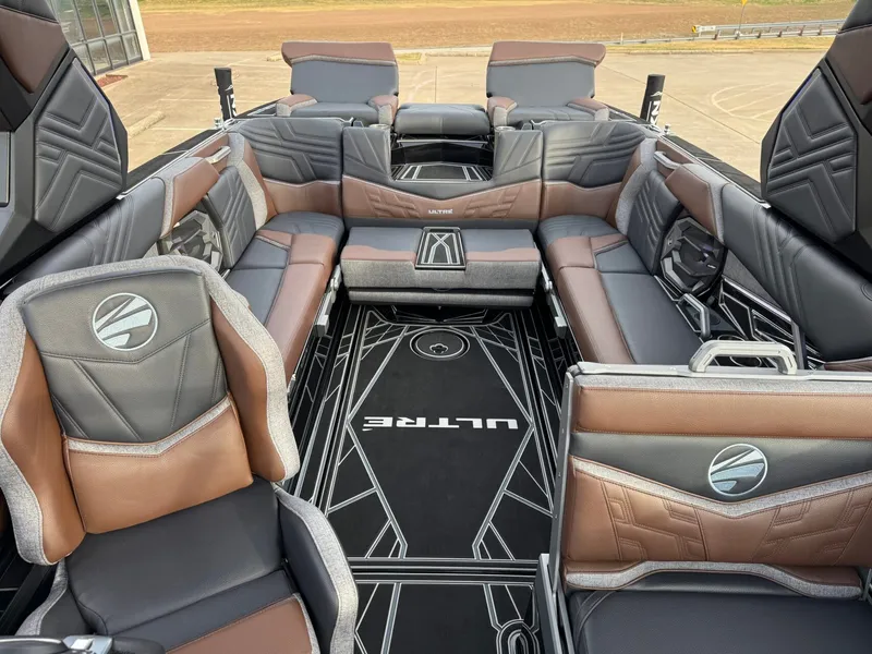 Slide: The Image of Tigé Ultré 25ZX 2026 - 23