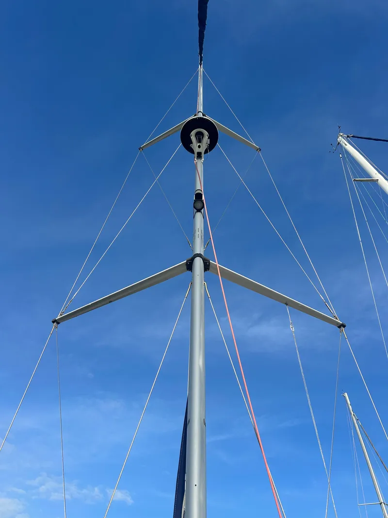 Slide: The Image of Hunter 38 Ft Sloop 2006 - 37
