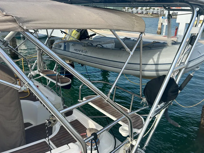 Slide: The Image of Hunter 38 Ft Sloop 2006 - 7