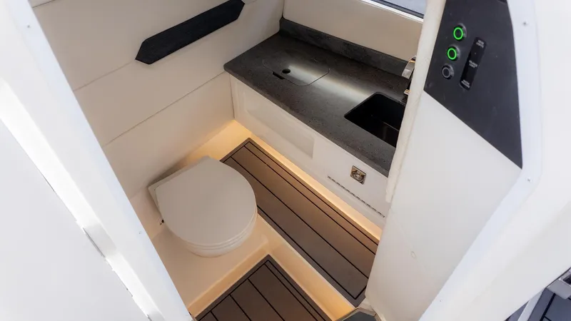 Slide: The Image of Cobalt R31 Outboard 2026 - 45