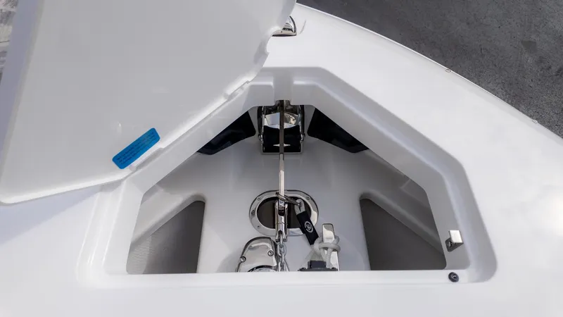 Slide: The Image of Cobalt R31 Outboard 2026 - 48