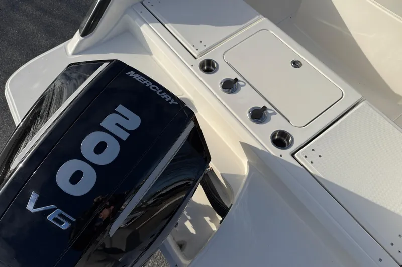 Slide: The Image of Bayliner Trophy T22CC 2026 with Mercury 200 V6 engine. - 5