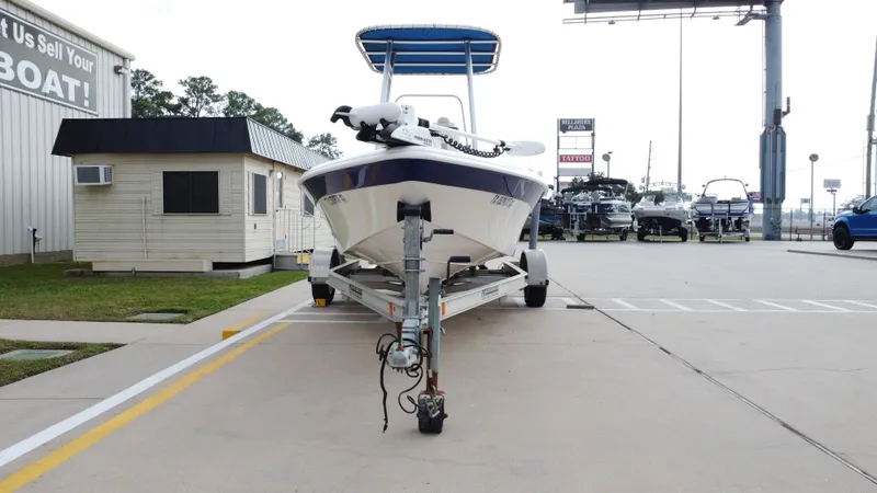 Slide: The Image of NauticStar 1910 2017 - 9