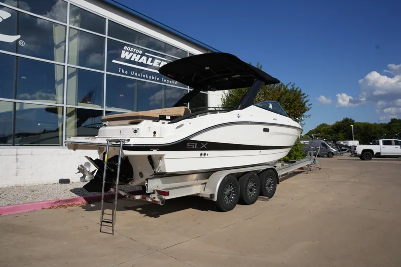 Slide: The Image of Sea Ray SLX 280 2026 - 2