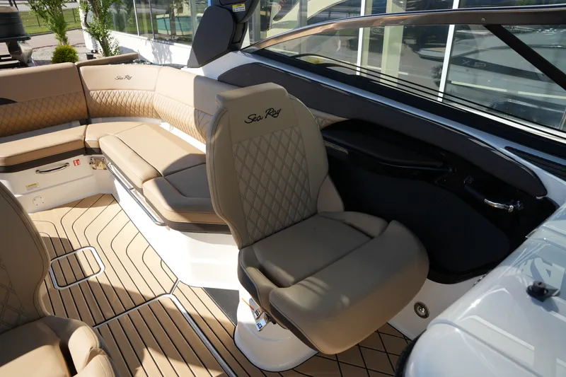 Slide: The Image of Sea Ray SLX 280 2026 - 21