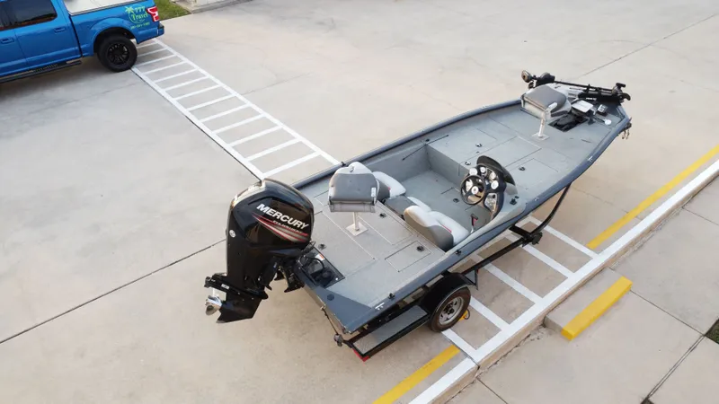 Slide: The Image of Tracker 190 2015 - 15