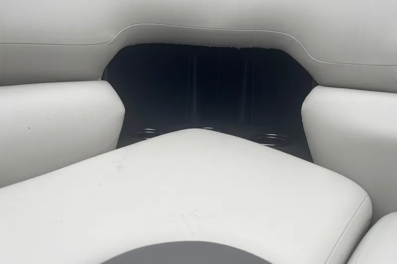 Slide: The Image of Interior seating of 2026 Sun Tracker Fishin' Barge 20 DLX pontoon boat. - 102