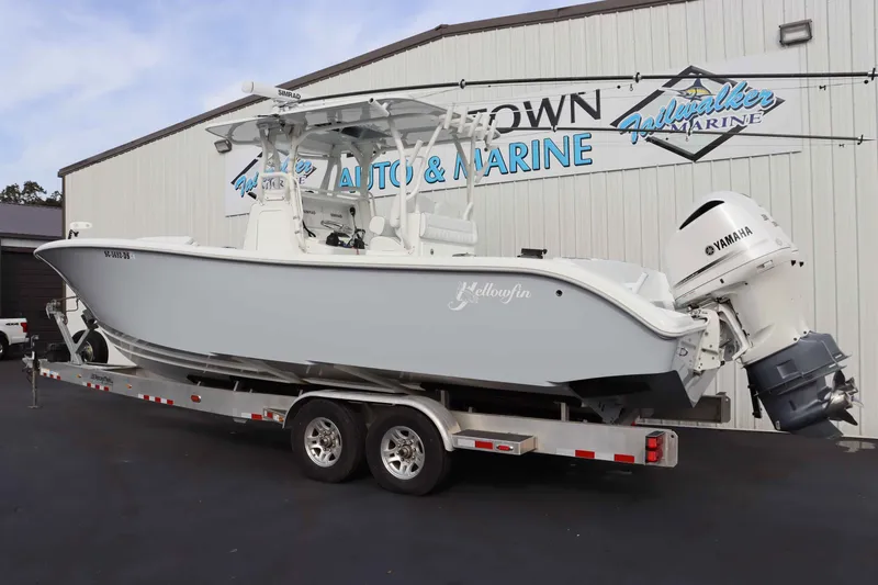 Slide: The Image of Yellowfin 32 Offshore 2021 - 3