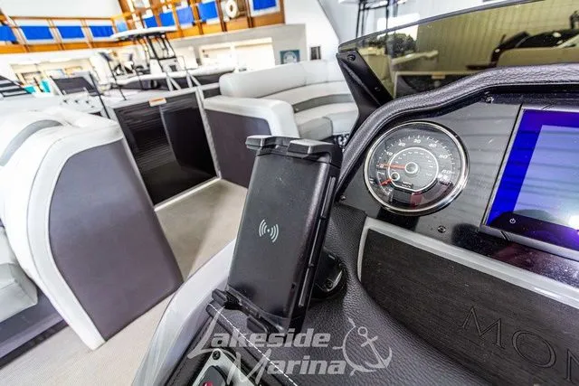 Slide: The Image of Godfrey Monaco 215 SB GTP 27 in. Center Tube 2023 - 32