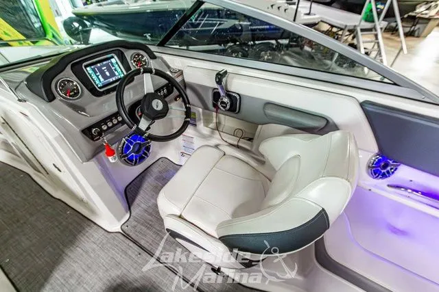 Slide: The Image of Chaparral 23 Surf 2021 - 26