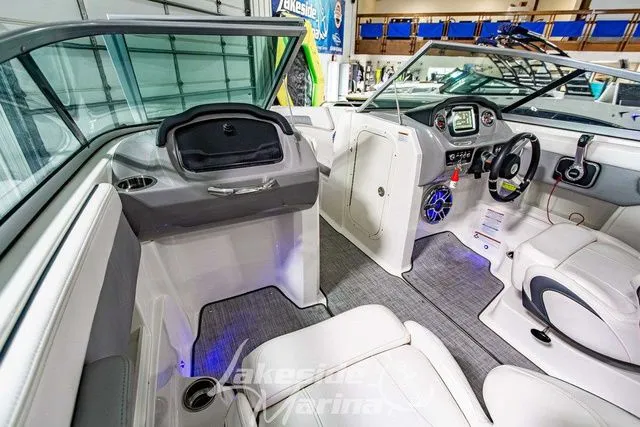 Slide: The Image of Chaparral 23 Surf 2021 - 30