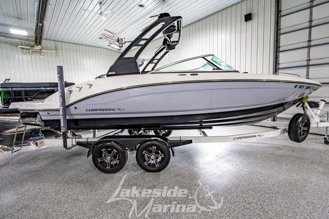 Slide: The Image of Chaparral 23 Surf 2021 - 4