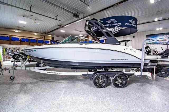 Slide: The Image of Chaparral 23 Surf 2021 - 9