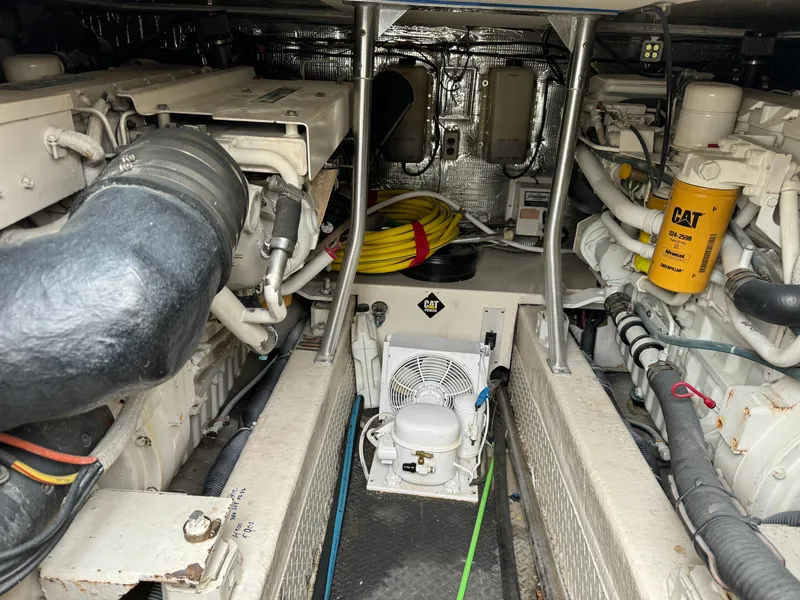 Slide: The Image of Engine room of a 1997 Ocean Yachts 40 Super Sport with CAT engines. - 30
