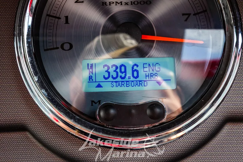 Slide: The Image of Close-up of Yamaha Boats 2016 242 Limited S E-Series engine hour meter displaying 339.6 hours. - 26