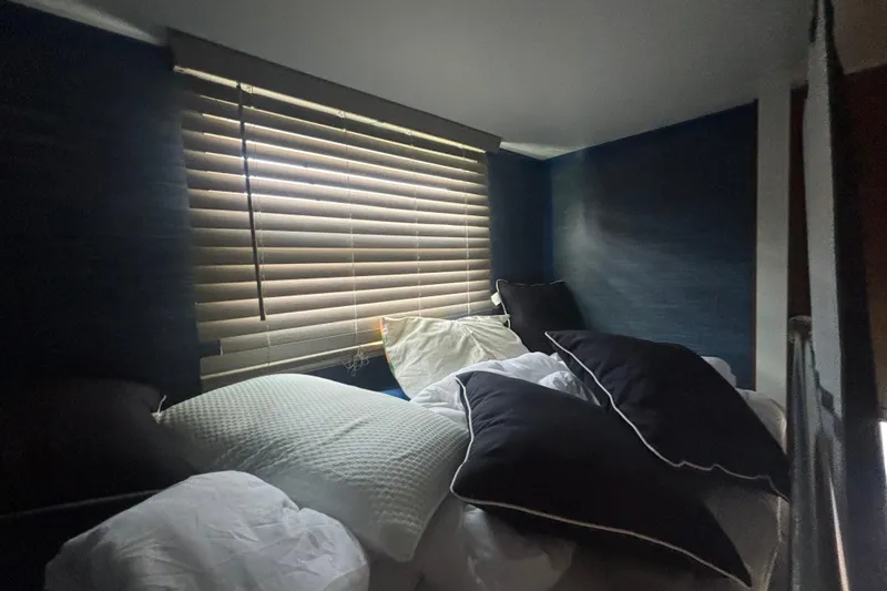 Slide: The Image of Bunk over office - 17