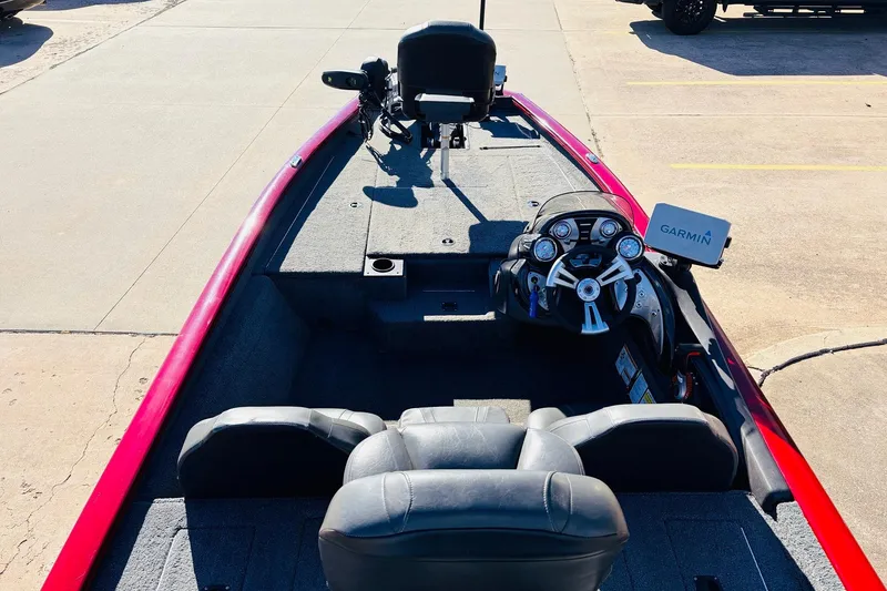 Slide: The Image of 2024 Tracker Pro Team 175 TXW boat interior with Garmin navigation system. - 8