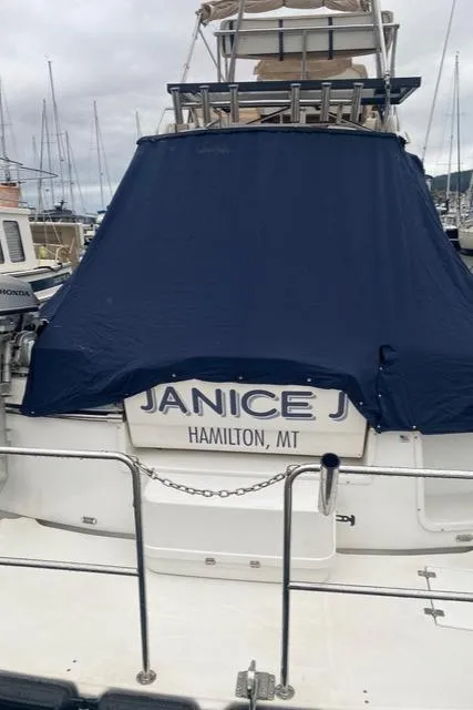 Slide: The Image of Cutwater 30 Command Bridge 2016 - 67