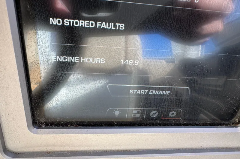 Slide: The Image of Display screen of 2023 Supra SL 575 showing no faults, 149.9 engine hours. - 11